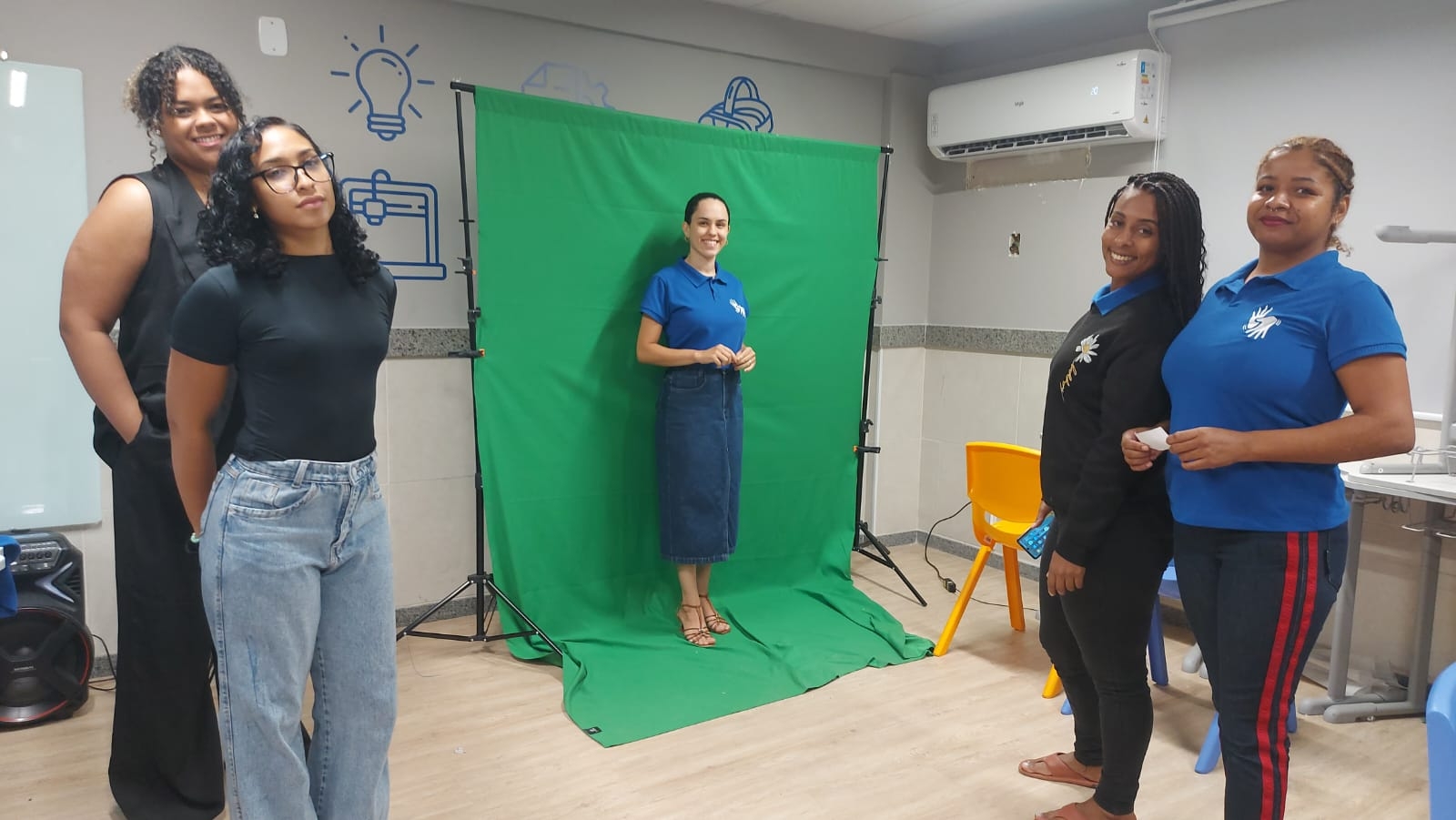 Língua Brasileira de Sinais (Libras): estudantes do Senac de Linhares desenvolvem cartilha para auxiliar profissionais da área da saúde