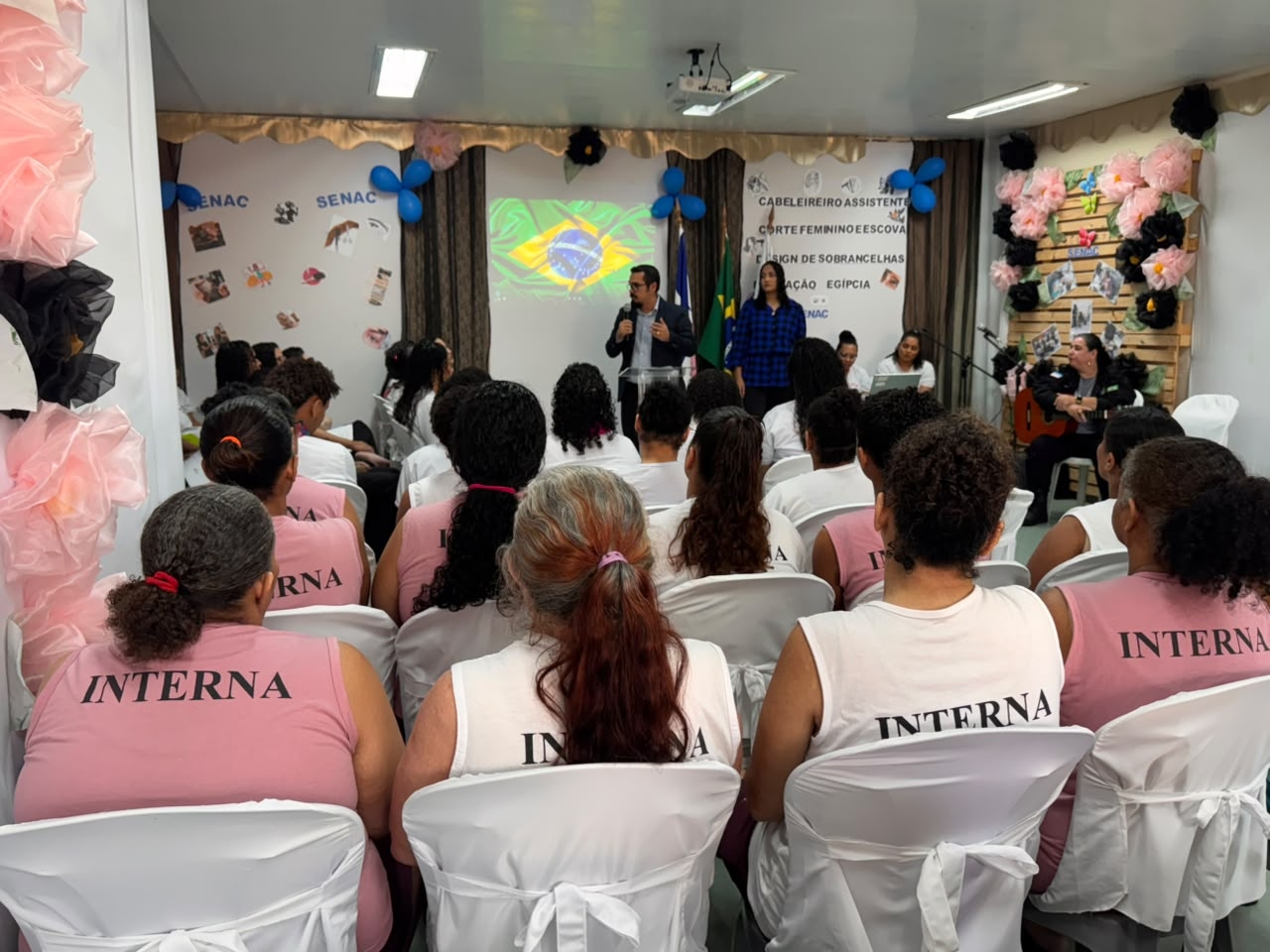 Qualificação profissional: internas do sistema prisional de Colatina recebem certificados de conclusão de cursos na área da beleza