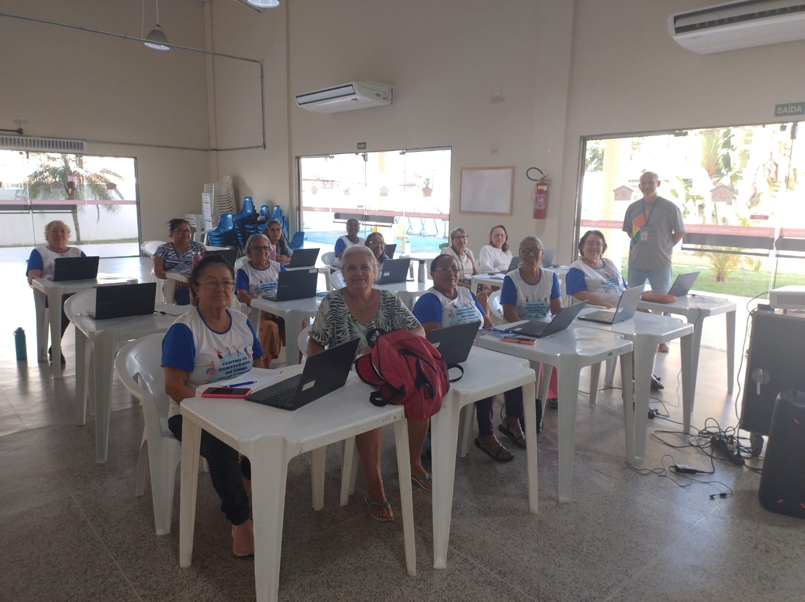 Senac de Aracruz promove diversos cursos de tecnologia, informática e realidade virtual para idosos