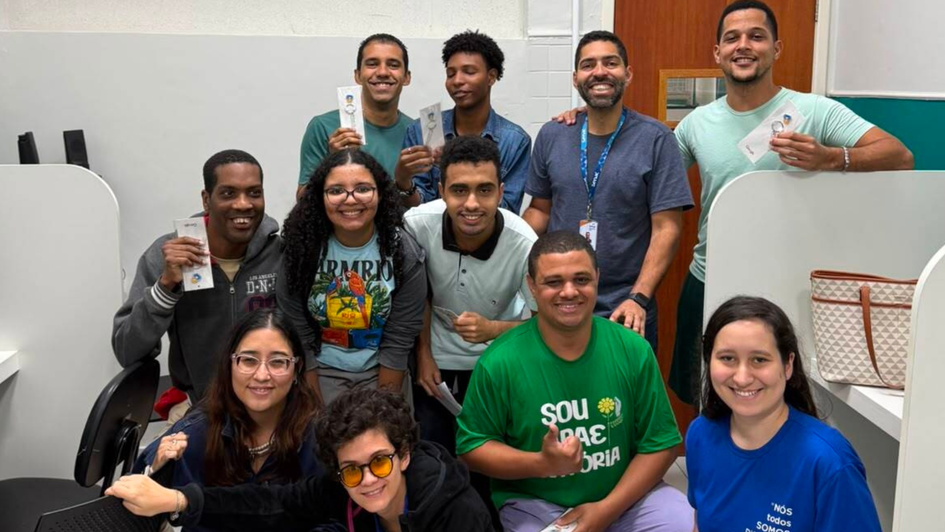 Senac-ES promove curso de Mídias Criativas com Inteligência Artificial para alunos da APAE de Vitória