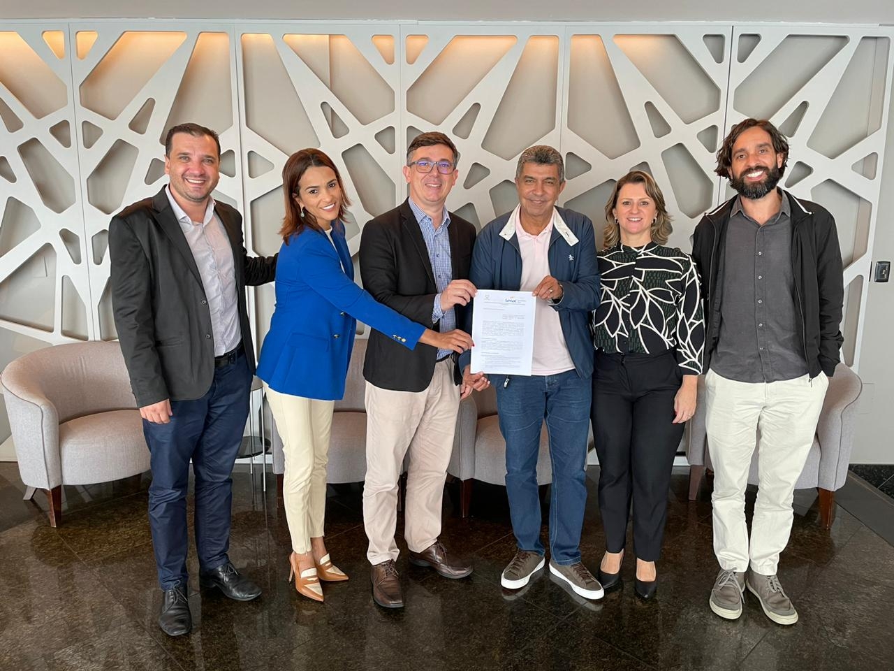 Senac-ES e Prefeitura da Serra assinam termo de cooperação para promover qualificação profissional