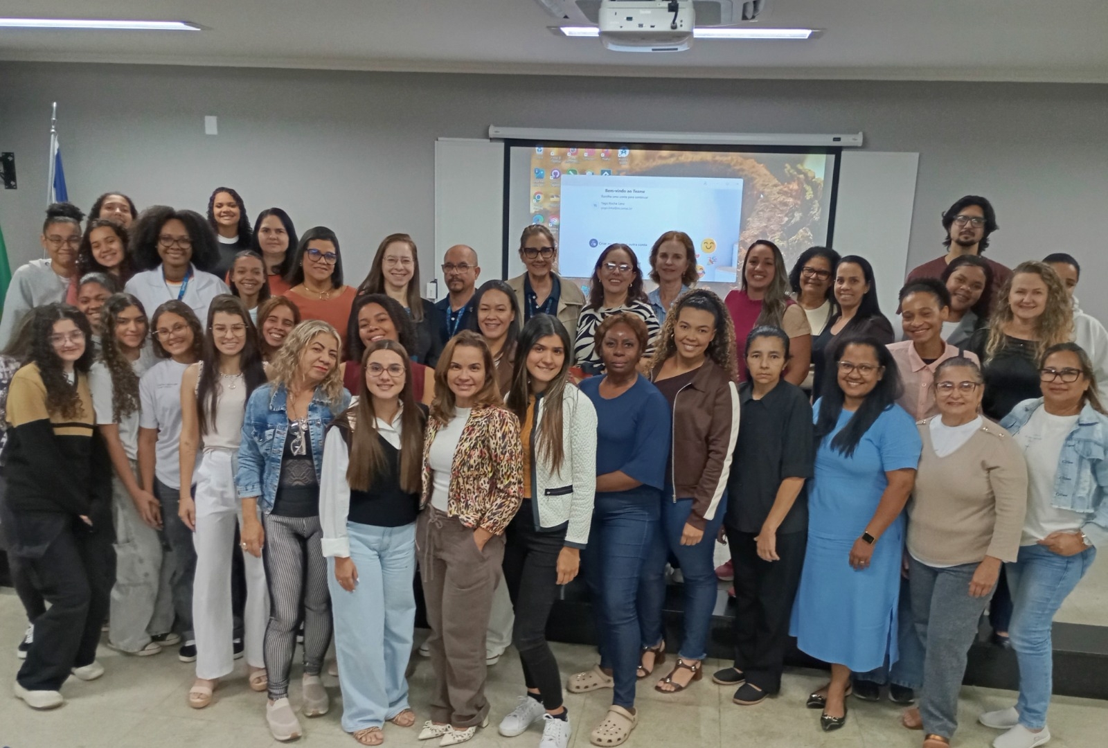 Alunos do Senac de Cachoeiro de Itapemirim participam de palestra sobre boas práticas de estabelecimentos de beleza