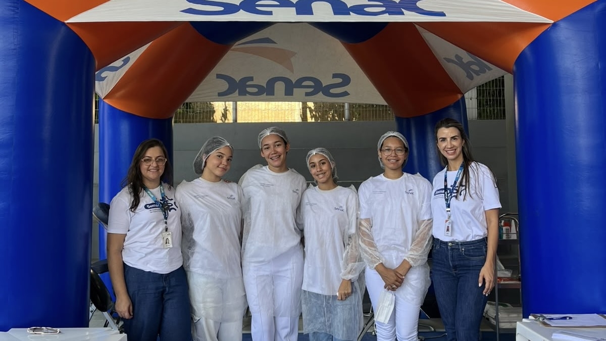 Alunos do Senac Colatina levam prática profissional e apresentam projetos de inovação e tecnologia durante Feira das Profissões