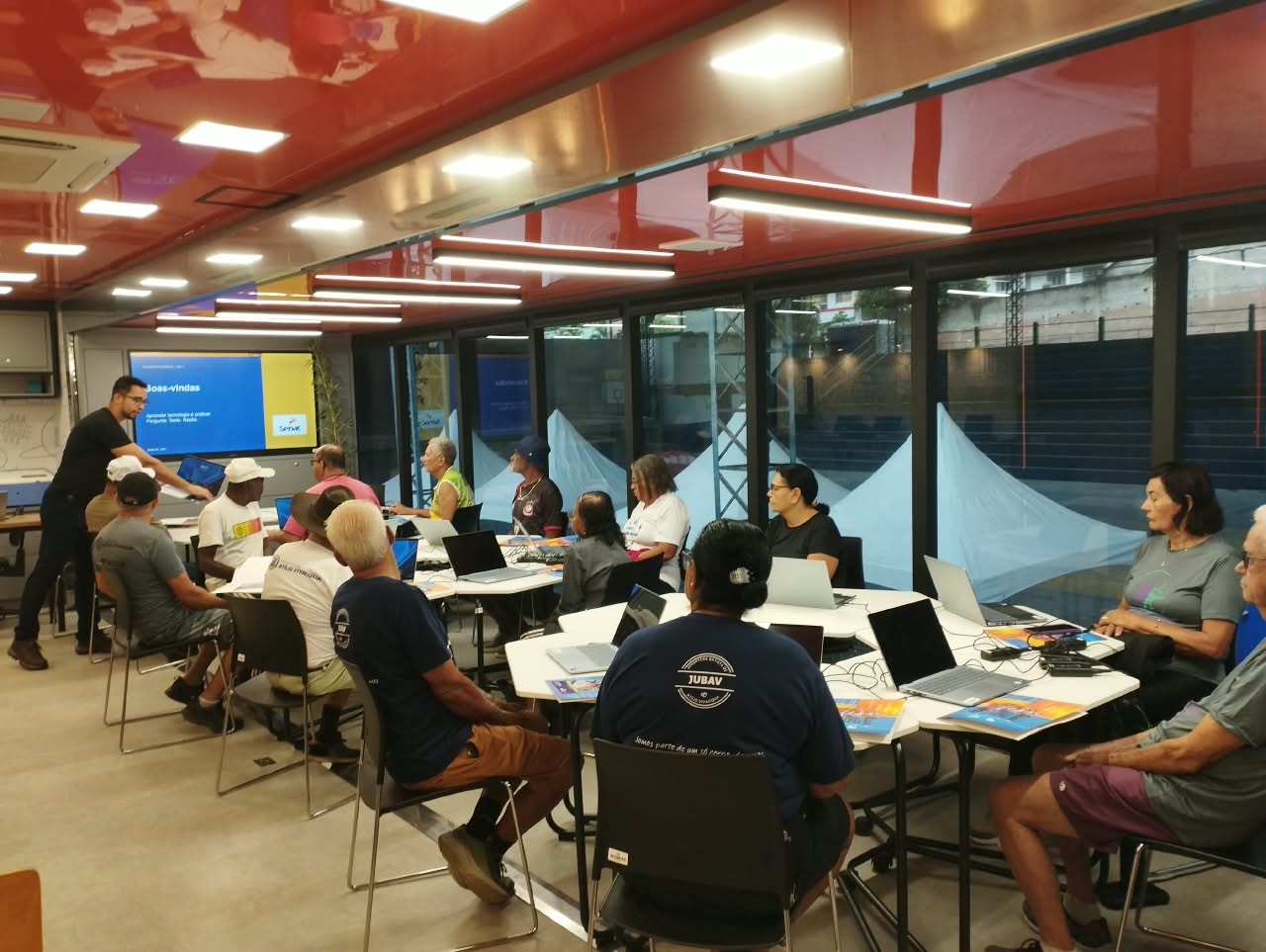 Senac-ES inicia cursos gratuitos da Unidade Móvel de Tecnologia e Gestão em Atílio Vivácqua