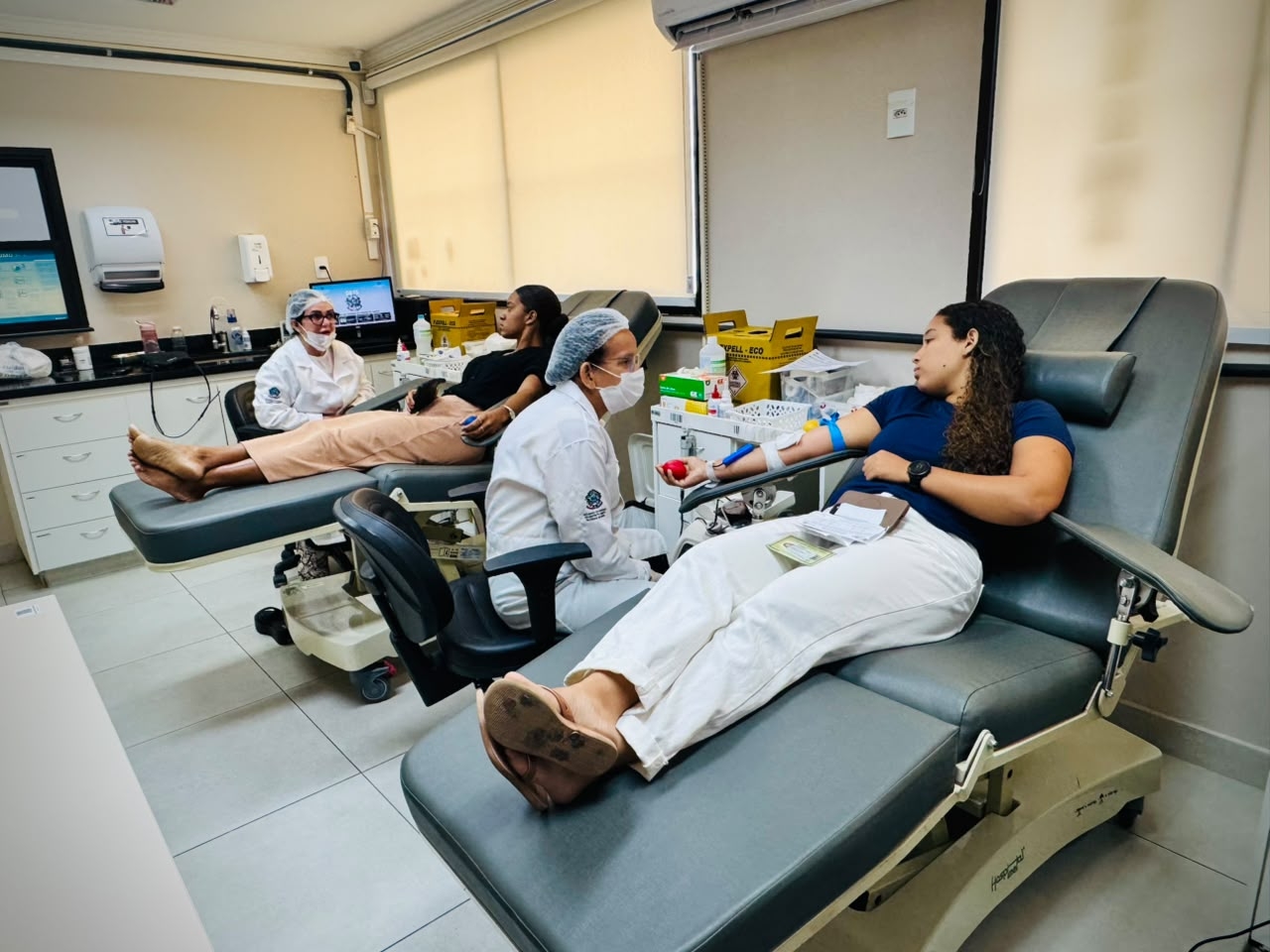 Mutirão de doação de sangue promovido por alunos das turmas de técnico em enfermagem do Senac Linhares mobiliza a comunidade para salvar vidas