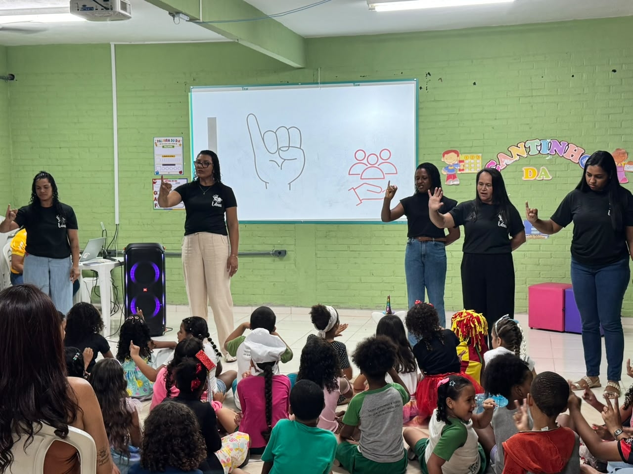Senac-ES amplia oferta de turmas de Libras Básico para colaboradores da educação pública e profissionais da iniciativa privada em Sooretama e Linhares