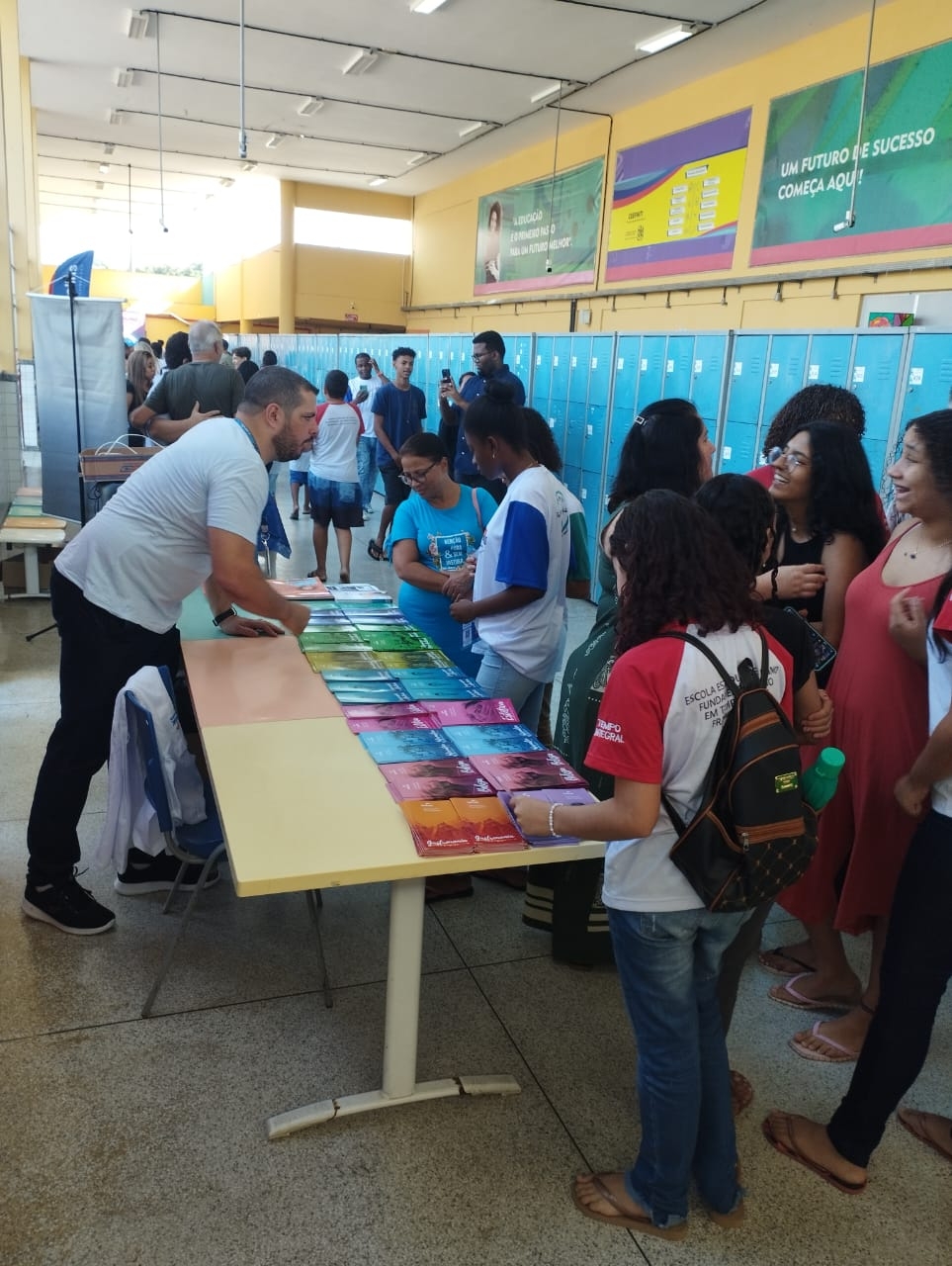 Senac-ES participa da 4ª Feira de Profissões da Escola Estadual Ávila Junior, em Cachoeiro de Itapemirim