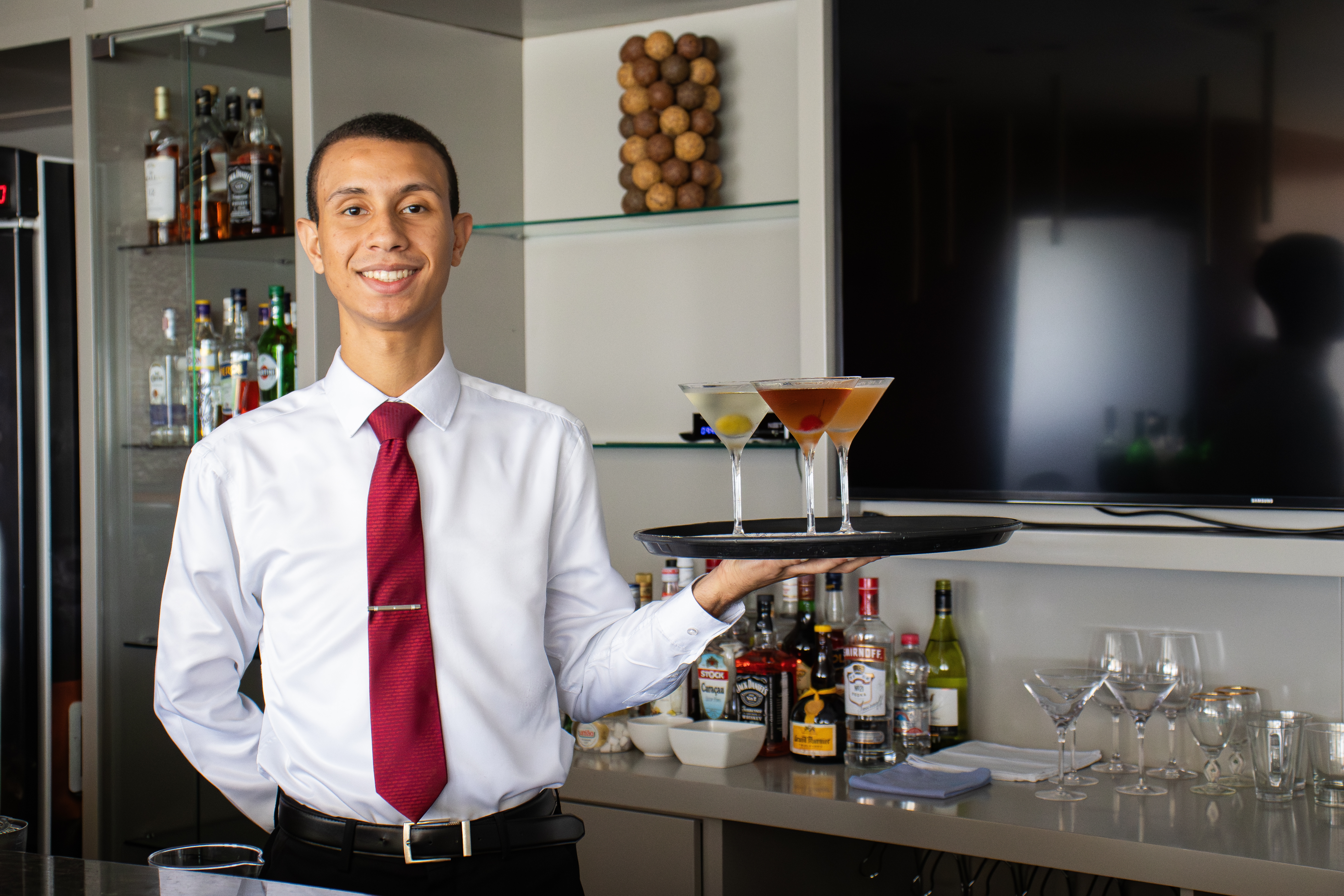 Conheça Ueslei Vinicios, competidor da ocupação de Serviço de Restaurante do Senac-ES