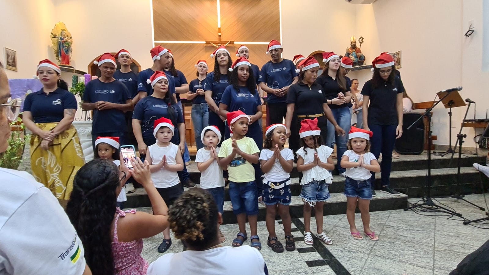Cantata de Natal em Libras emociona plateia na escola de Perpétuo Socorro, em Colatina