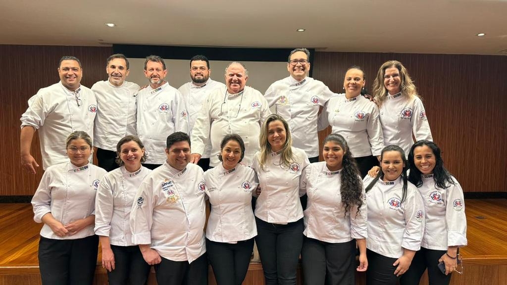 Hotel Senac Ilha do Boi sedia Café com Prosa realizado pela FIC Brasile ES