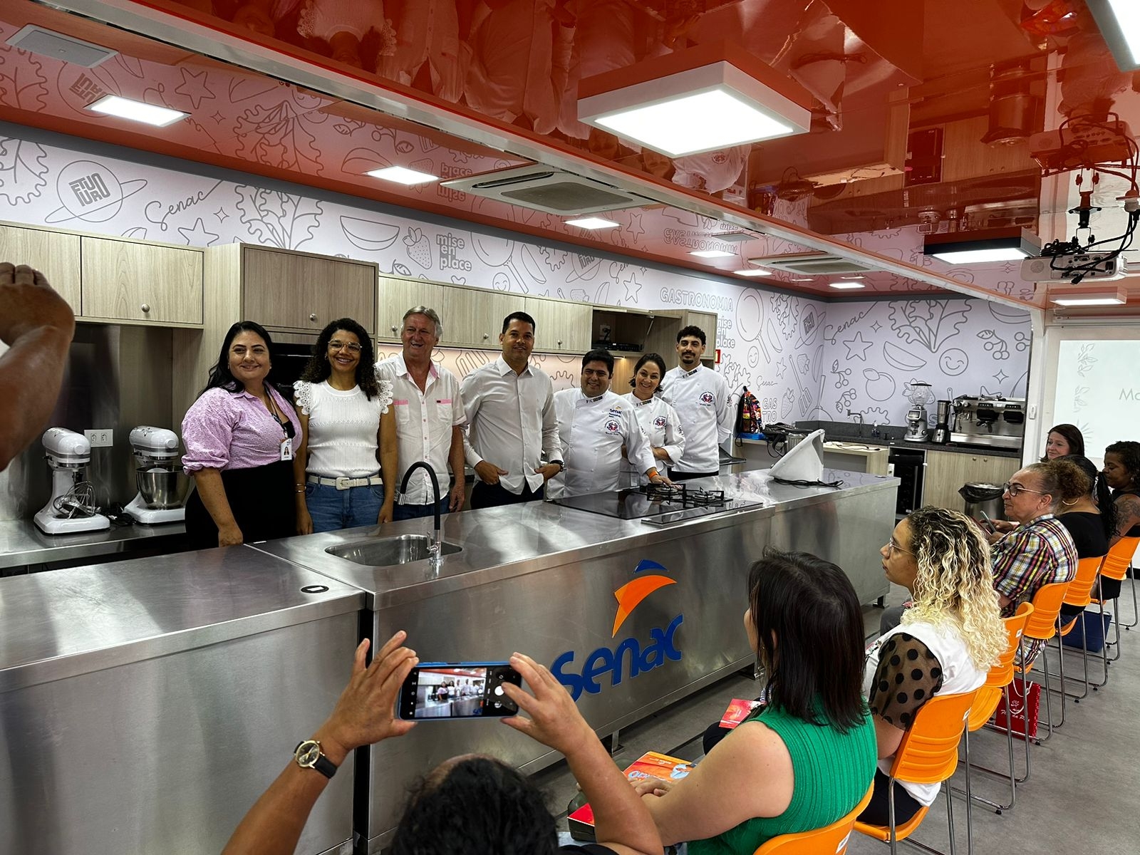 Unidade Móvel de Gastronomia leva oportunidades de qualificação a população de Domingos Martins