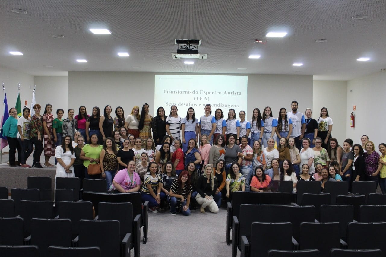 Senac-ES realiza palestra sobre atendimento a pessoas com autismo para profissionais da educação em Santa Teresa