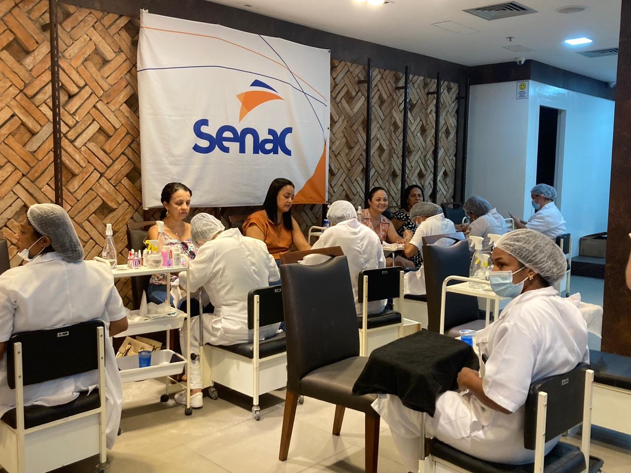 Senac Espírito Santo participa de programação especial do Dia das Mães em parceria com o Shopping Pátio Mix de Linhares