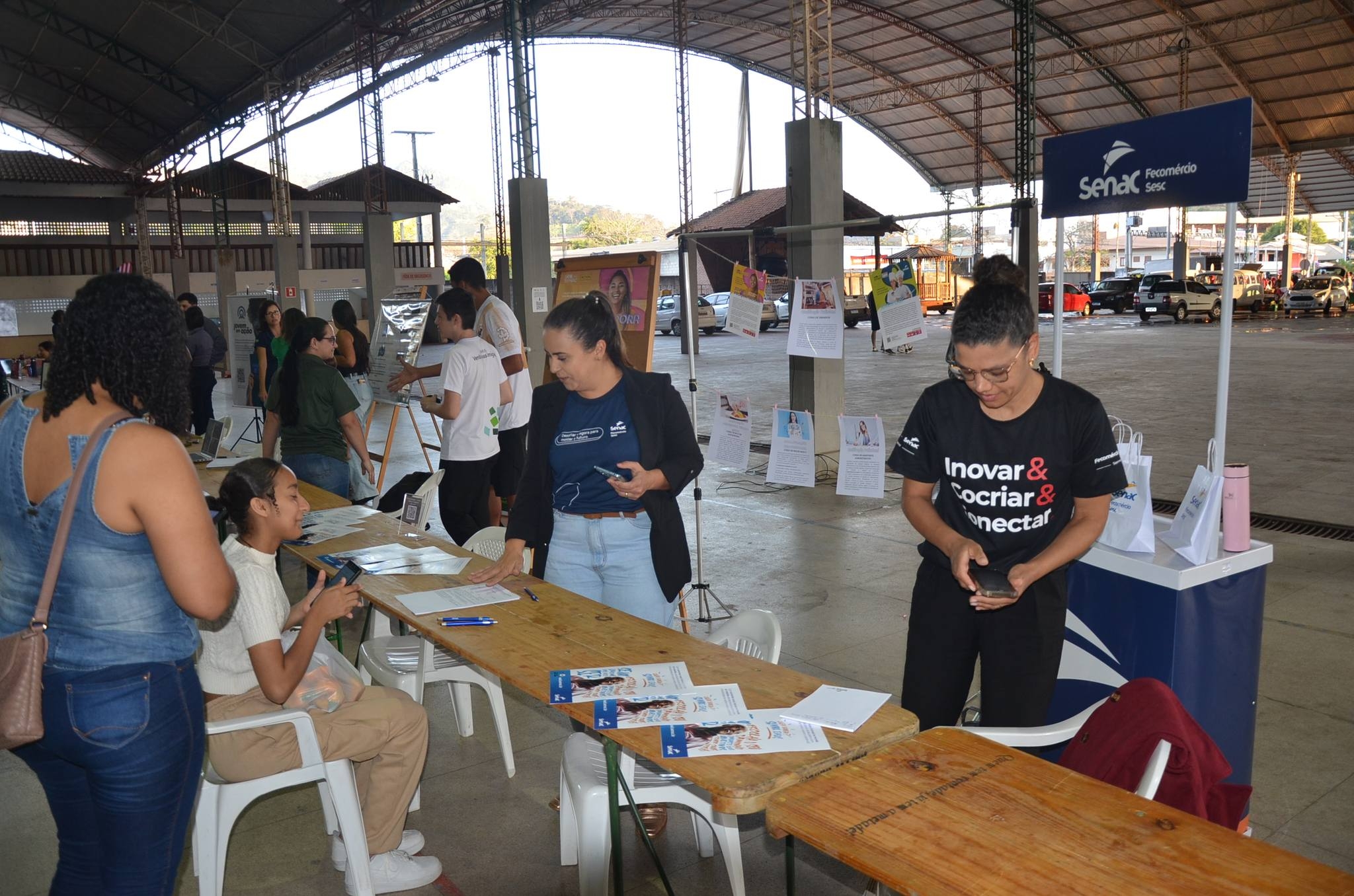 Senac-ES envolve juventude com oportunidades na 1ª Feira de Empregos de Venda Nova do Imigrante