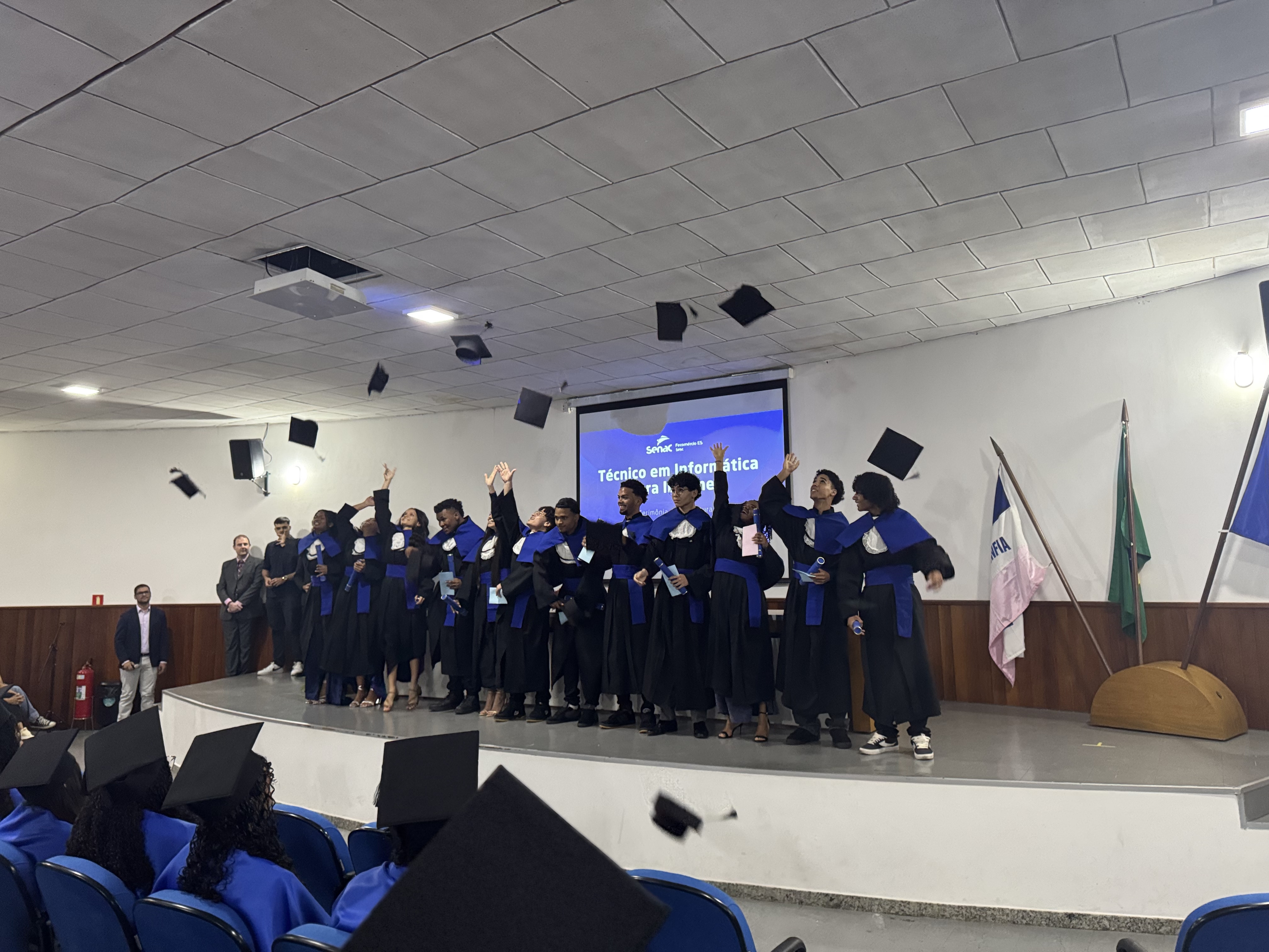 Cerimônia de formatura celebra conclusão de curso das turmas de Técnico em Informática para Internet do Senac de Linhares