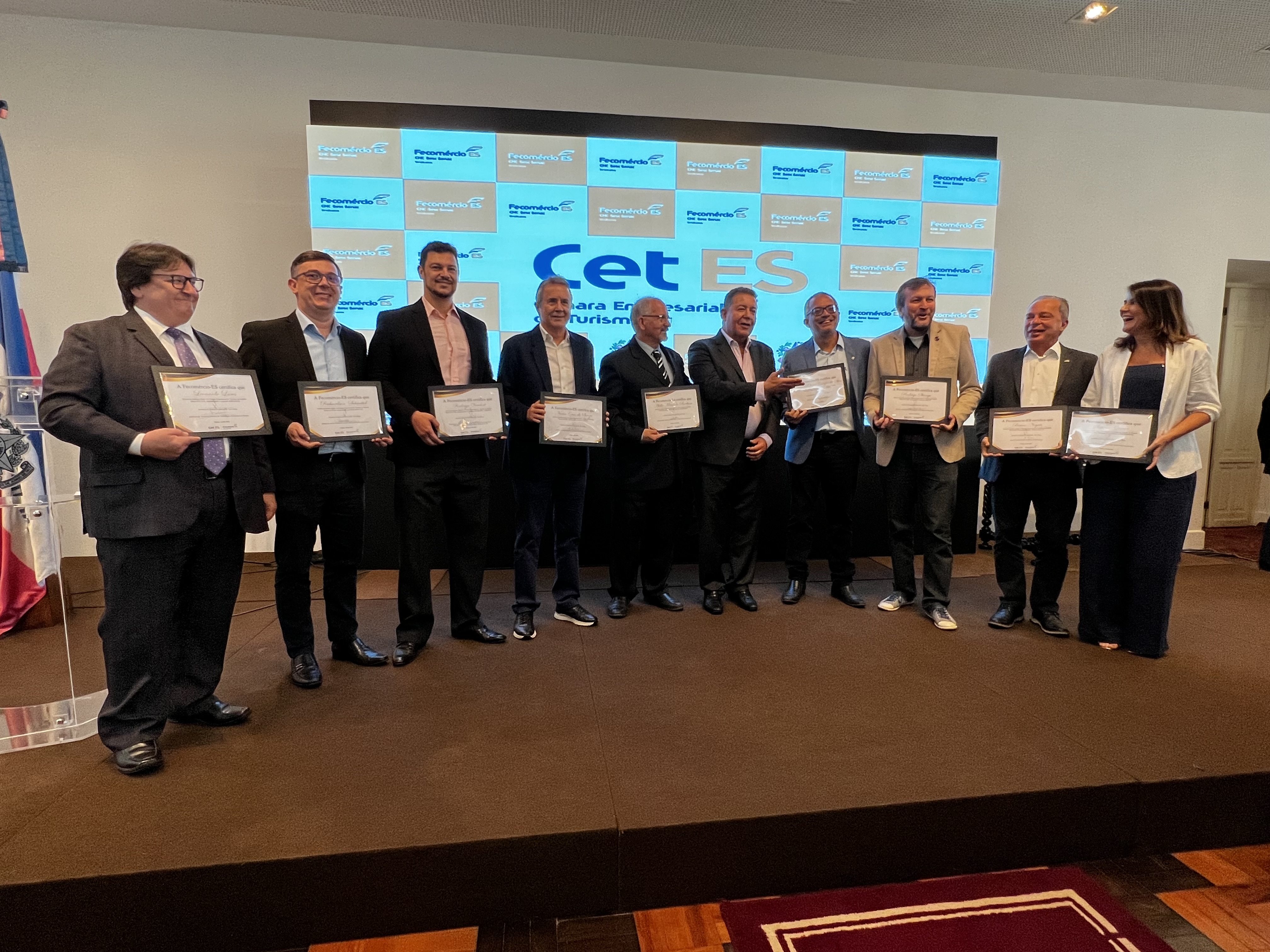 Integrantes da Câmara Empresarial de Turismo do Espírito Santo tomam posse no Palácio Anchieta, em Vitória